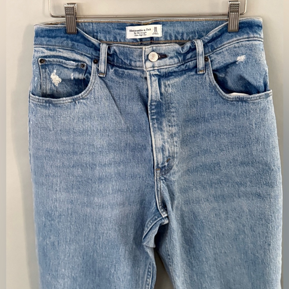 Abercrombie & Fitch 90s Ultra High Rise
Straight Jeans - 30L - Picture 6 of 6